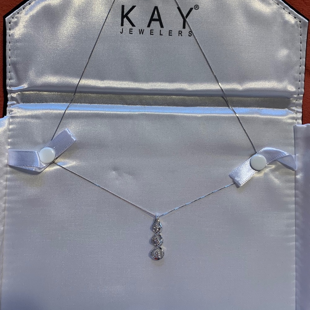 Kay Jeweler’s Diamond Necklace
